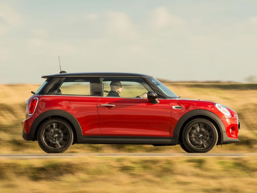  Mini Cooper D 2014 года  (UK) (фото 7 из 24)